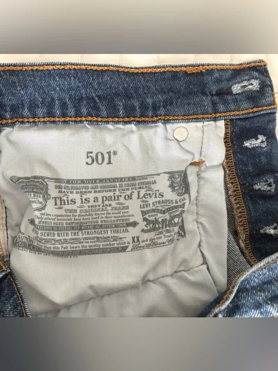 Levi's 501 Denim shorts - Picture 3 of 4